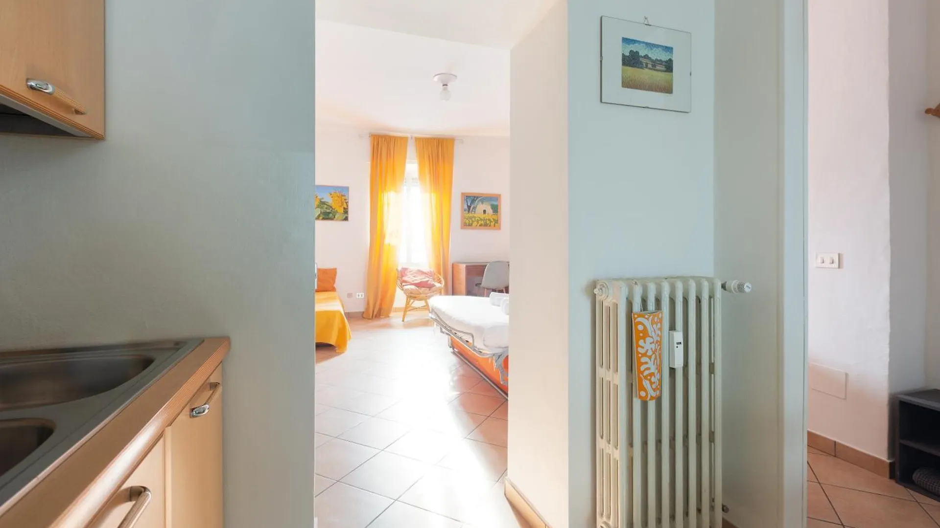 Apartment Porta Romana - Bright Studio 350M From M3 Milan