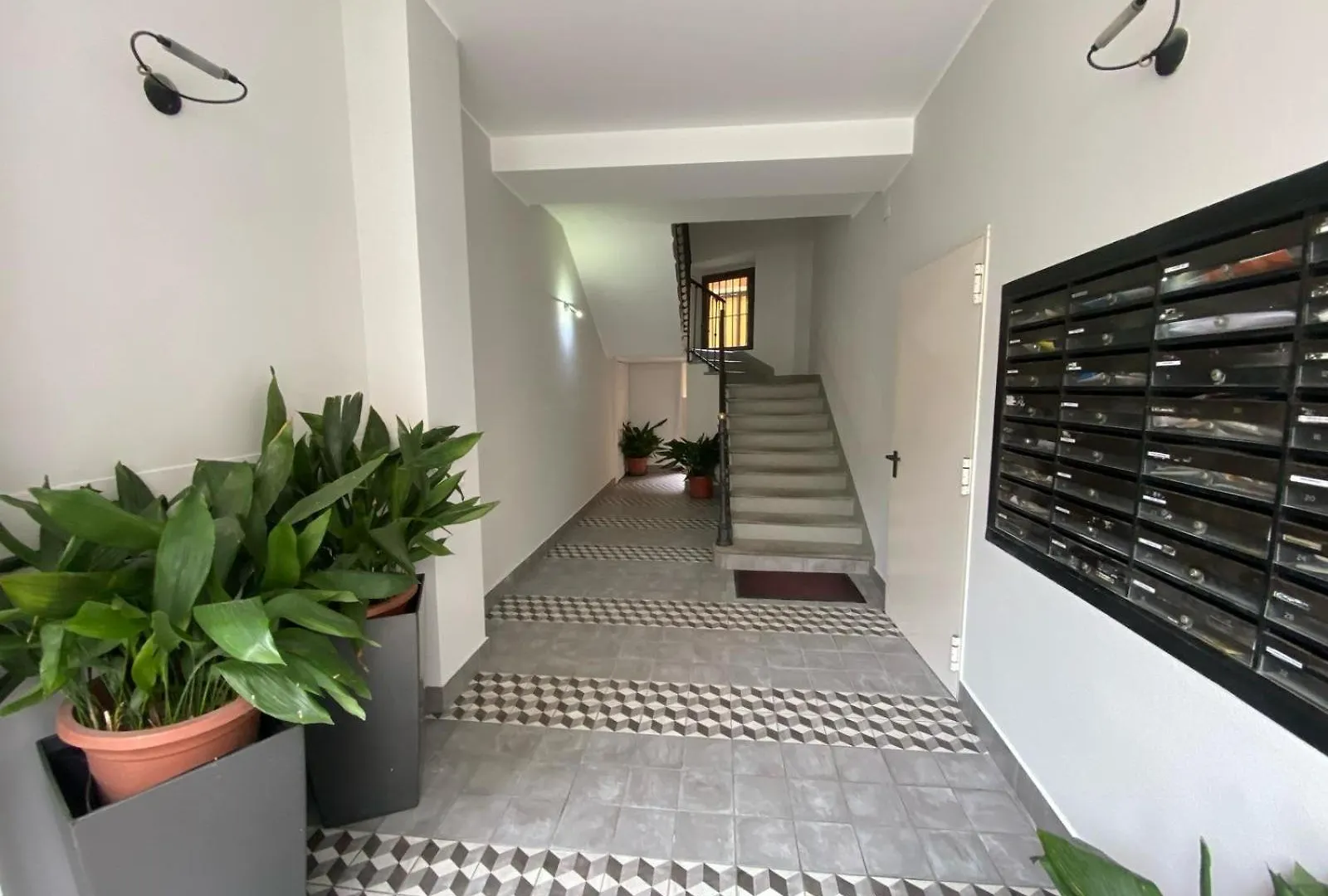 Porta Romana - Bright Studio 350M From M3 Milan Apartment